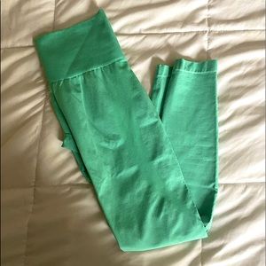 NWOT NVGTN green leggings
